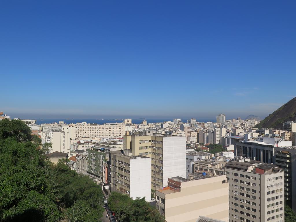 Walk On The Favela Albergue Rio de Janeiro