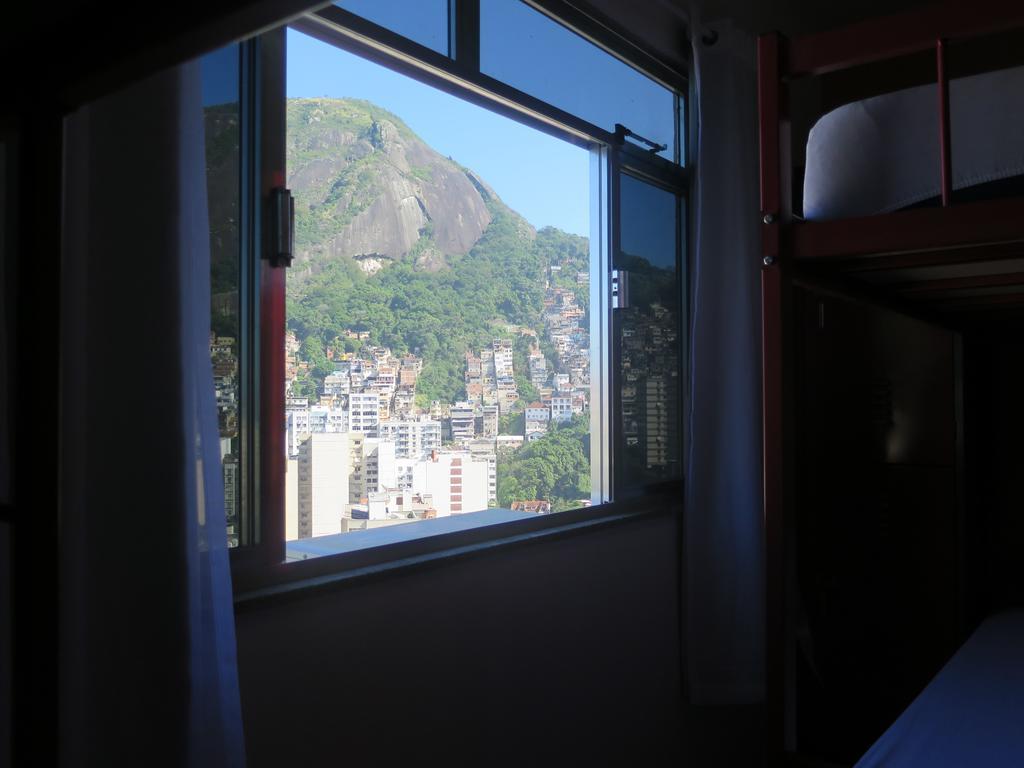 Hostel Walk On The Favela